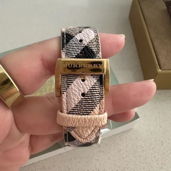 Burberry Gold and Cream Watch - Picture 8 of 11